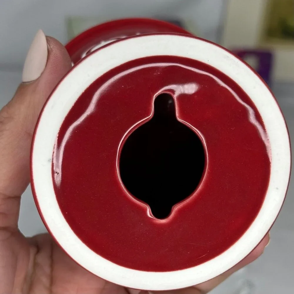 NIB POP Scentsy Plug-in Warmer Complete with Clean Breeze Scentsy Bar
